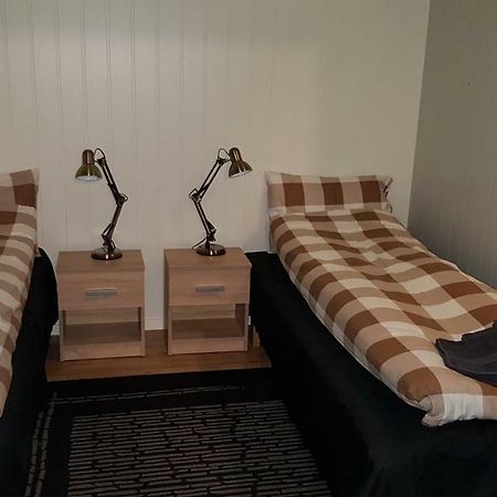 Oscarsgate 121 Kjeller Leilighet Apartman Vadsø Kültér fotó